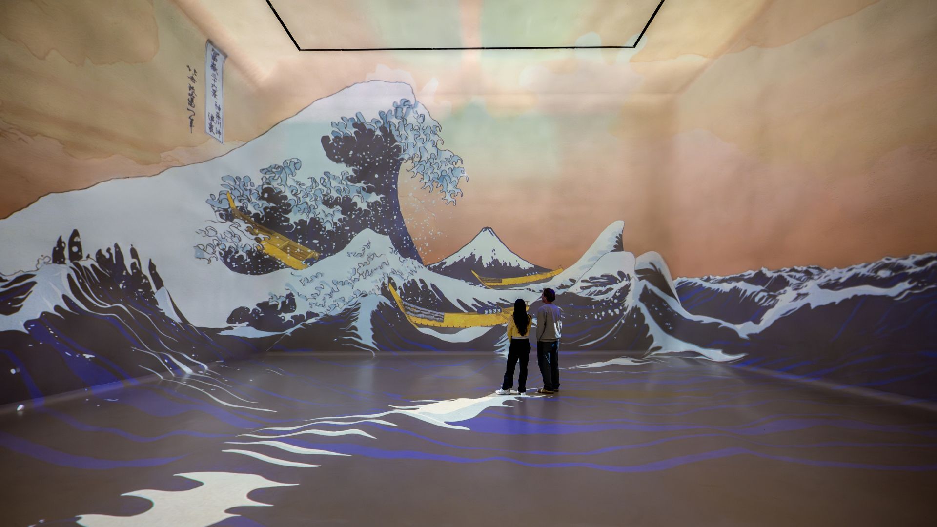 The Wave by Hokusai as an immersive experience at FRAMELESS.