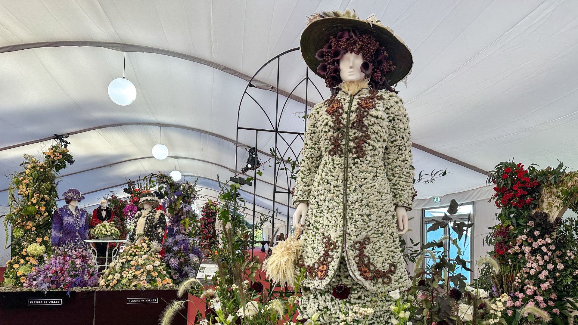 A spectacular floral piece depicting Cora Crawley, Countess of Grantham, played by American actress Elizabeth McGovern at the Downton Abbey exhibition at Kew Gardens.