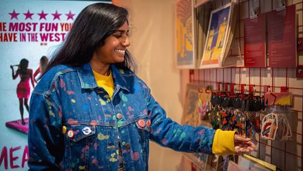 Get advice on London's top attractions and browse merchandise at the VisitLondon Ticket Shop. Image courtesy of London & Partners/Peter Cohen.