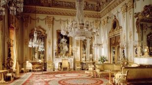 Buckingham Palace State Rooms, with cream curtain, gold walls and a large central chandelier