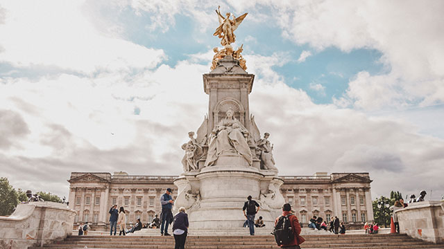 Best 29 London statues and fountains