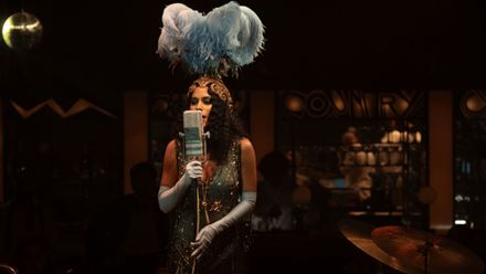 Get ready for an evening of wild Harlem jazz, spectacular performances and a six-course Park Avenue feast at 58th Street. Image courtesy of Golden Tours.