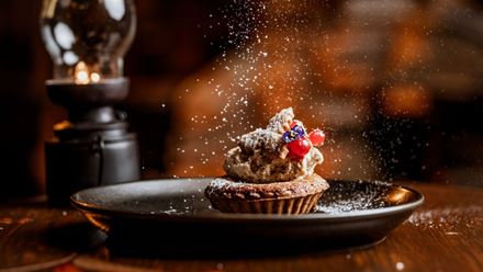 Tuck into a tasty Victorian-themed dessert whilst watching The Great Christmas Feast. © Amy Williams Consultancy/Lateef Photography