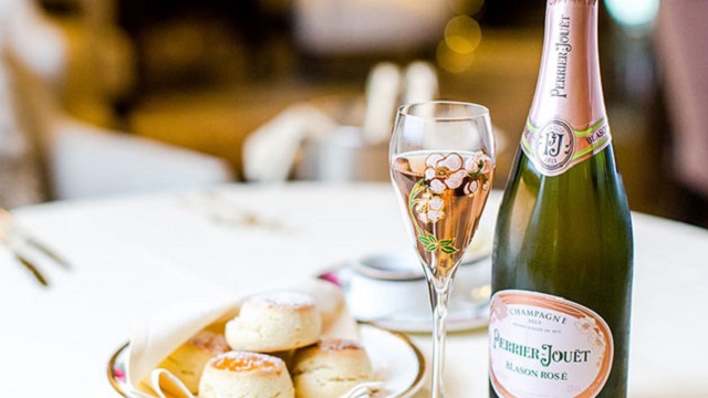 Champagne afternoon tea at The Langham London. Image courtesy of Red Letter Days.