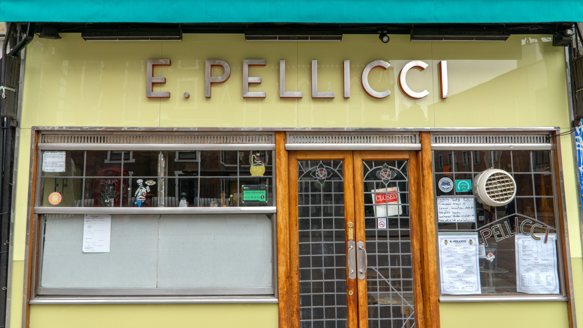 A photo of the exterior of E Pellicci in Bethnal Green 