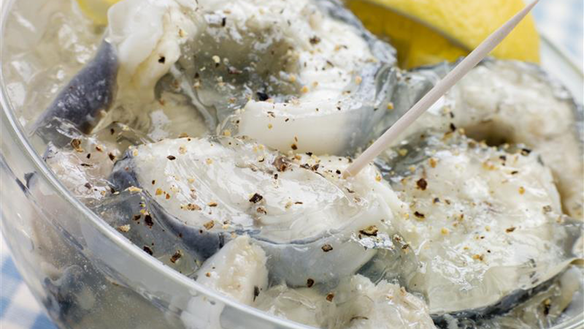 A bowl of jellied eels