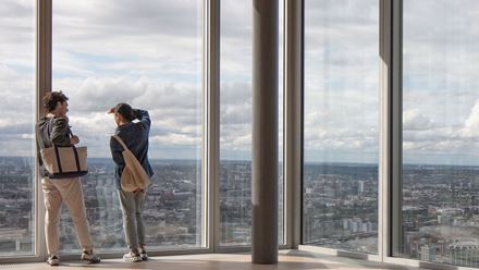 Soak up panoramic views from The Lookout, on the 50th floor at 8 Bishopsgate. Credit: Gwyn Richards. Image courtesy of The City of London.