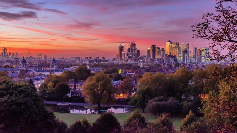 Coucher de soleil sur Greenwich et Canary Wharf, vu depuis Greenwich Park.