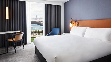 Enjoy a stay at Hyatt Regency London Stratford. Credit: Hyatt. Image courtesy of Hyatt.
