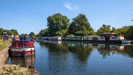 Explore Tottenham Marshes and discover plenty of scenic stops like Stonebridge Lock along the way. Credit: Chris Dorney. Image courtesy of Shutterstock.