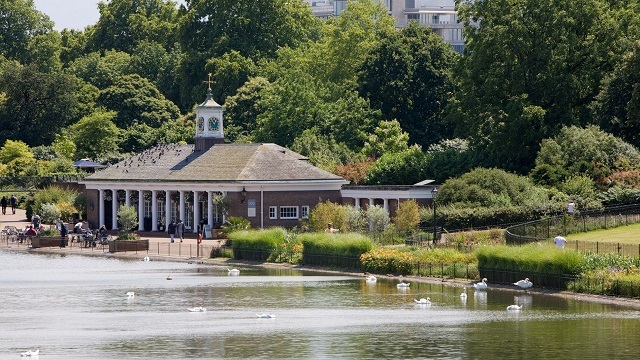 The Lido Cafe on the Serpentine at Hyde Park in summer