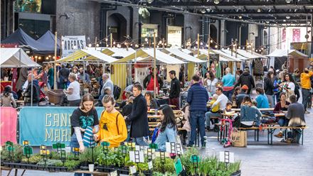 People browsing at the market. Credit: John Sturrock. Image courtesy of Real Food Festival.