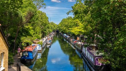 Boats on Regent’s Canal. Credit: London & Partners/Peter Cohen.