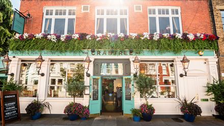 The outside of The Crabtreee pub. Credit: Sezgin Kandemir. Image courtesy of Greene King.