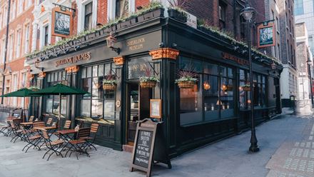 The outside of the pub. Image courtesy of Greene King.