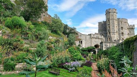 Wander the sumptuous gardens at Windsor Castle. Image credit: Zaymuel. Image courtesy of Unsplash.