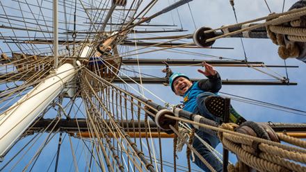 Climb the Cutty Sark for breath-taking views across the London skyline. Image courtesy of Golden Tours.
