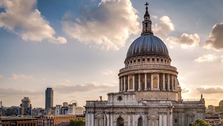 Admirez la Cathédrale St Paul, un monument historique et site de nombreux événements royaux. ©Shutterstock via photos.london