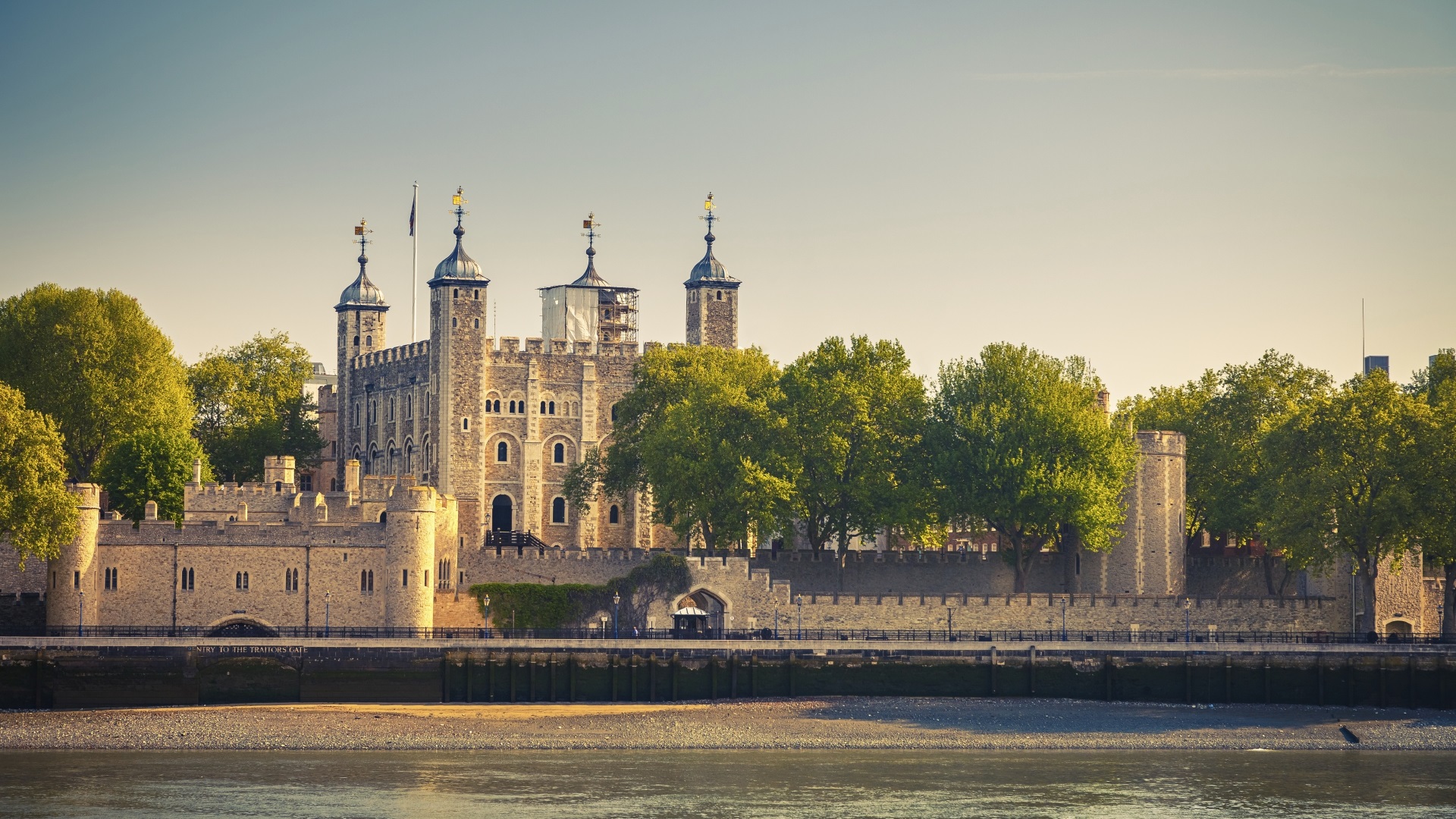 The Tower of London established by William the Conqueror in 1070. Image courtesy of iStock images. Tower of London viewed from the river Thames.