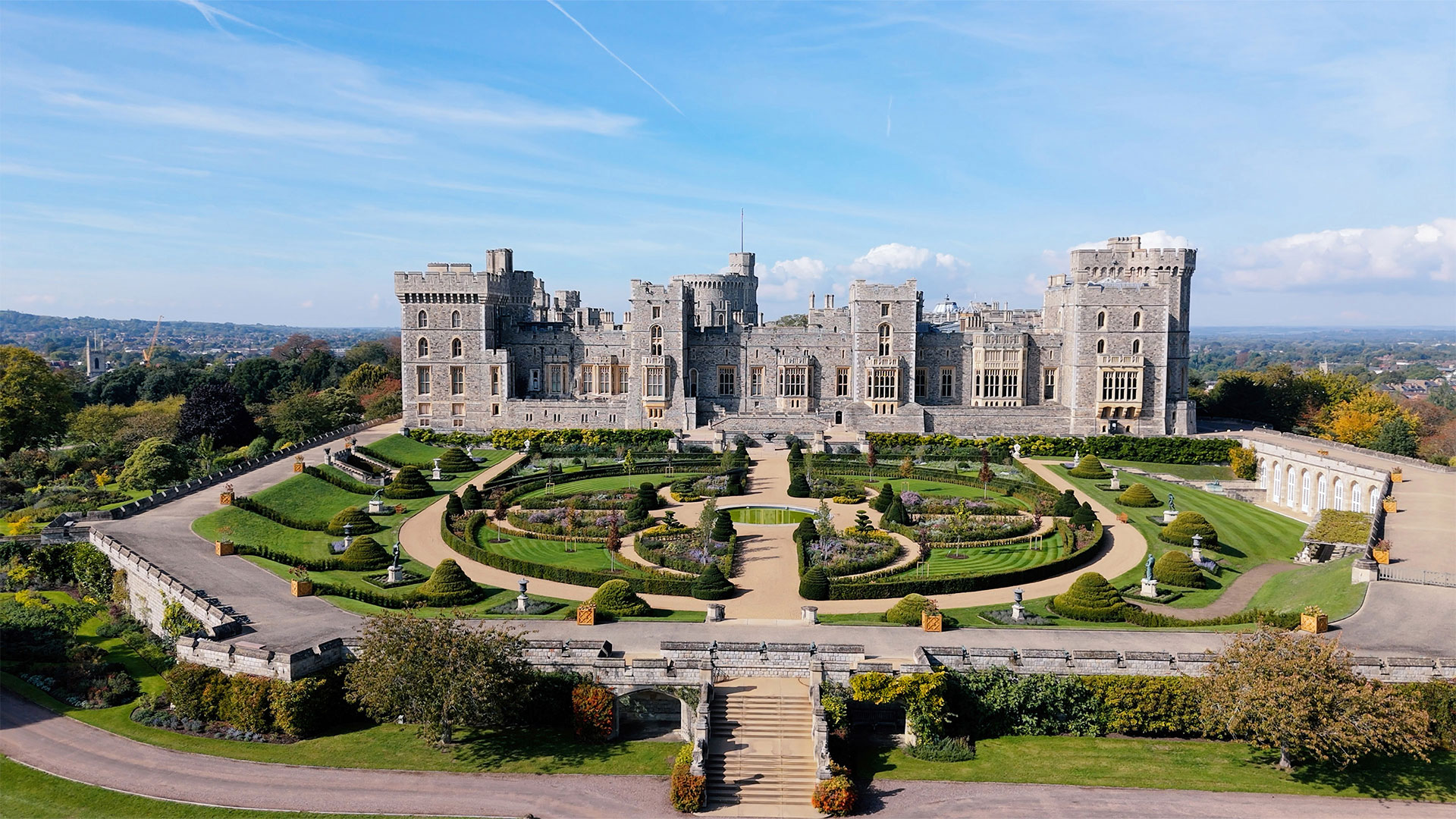 The Venus Gardens feature layouts inspired by Venus's orbit around the Earth, resembling flower petals and overlooking the east side of Windsor Castle.