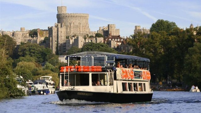 Enjoy a French Brothers Windsor boat trip. Image courtesy of Golden Tours.