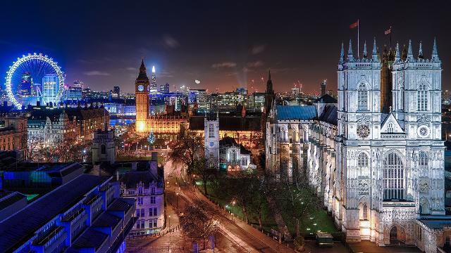London by Night Open Top Bus Tour. Image courtesy of Golden Tours.