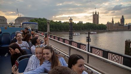 London by night offers a glimpse into the capital after dark. Image courtesy of Golden Tours.