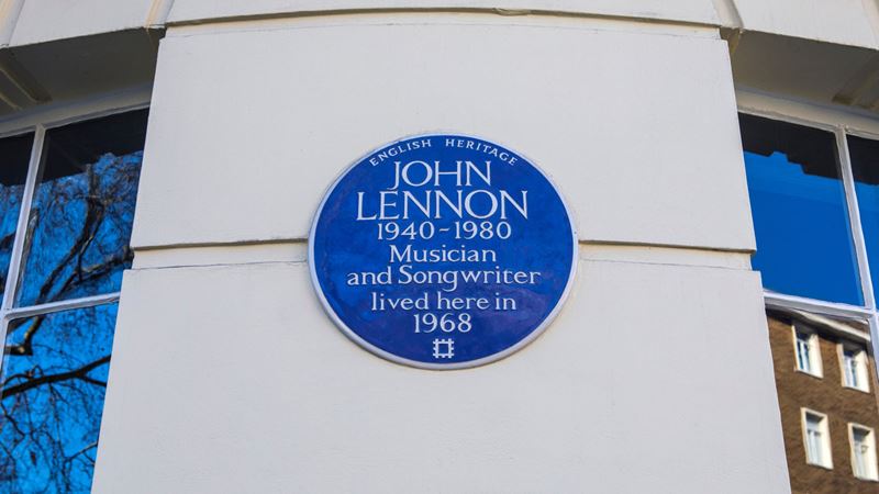 Explore London's blue plaques marking many significant musical locations. Credit: Shutterstock. Image courtesy of Shutterstock. John Lennon blue plaque, Montagu Square