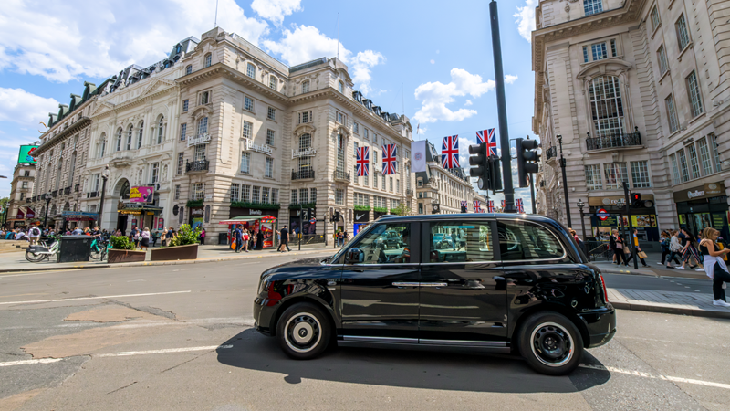 Get to your destination quickly and comfortably in a London taxi. Credit: London & Partners/Michael Barrow. Image courtesy of London & Partners.