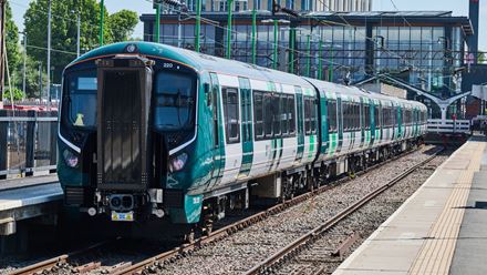 Save with advanced fares on London Northwestern Railway (LNR). Image courtesy of London Northwestern Railway.
