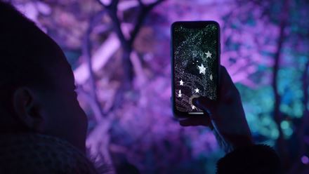 Partez à l’aventure entre amis ou en famille à Kenwood House et rentrez dans l’esprit de Noël en suivant la promenade immersive à travers Hampstead Heath. Image gracieusement fournie par Deacon Communications.