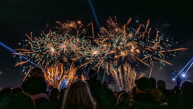 Blue and gold fireworks