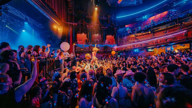 A photo of crowds of people watching a cabaret performance at Clapham Grand during the Wandsworth Arts Fringe