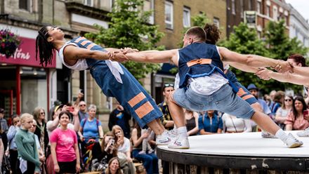 Genießen Sie spektakuläre Aufführungen während des Wandsworth Arts Fringe. Bildnachweis: Jenny Harper. Bild mit Genehmigung von Wandsworth Arts Fringe.