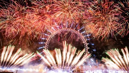 Profitez d'un spectacle éblouissant lors de la soirée du Nouvel An et admirez l'incroyable feu d'artifice de Londres. Crédit photo: © Greater London Authority
