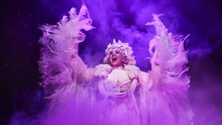 One thing’s for sure: this won’t be your typical Christmas show, but it’s definitely one you won’t forget! Credit: Matt Crockett. Image courtesy of London Theatre Direct.
