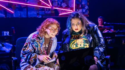 Step into a world of intrigue with the musical comedy Kathy and Stella Solve a Murder! Image courtesy of About Grace PR/ ©Photo Ellie Kurttz