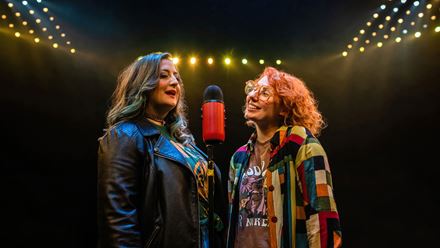See the sensational new musical Kathy and Stella Solve a Murder! and try to solve the mystery. Image courtesy of About Grace PR/ ©Photo Ellie Kurttz.