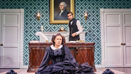 See Catherine Tate in Oh, Mary! at Trafalgar Theatre. Image courtesy of London Theatre Direct.