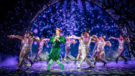 Cet été, le conte de Shrek reprend vie grâce à la comédie musicale primée actuellement à l'Eventim Apollo Theatre. Avec l'aimable autorisation d'About Grace PR.