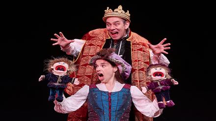 Horrible Stories live auf der Bühne - Terrible Tudors von Birmingham Stage. Bild mit Genehmigung von Mark Douet 