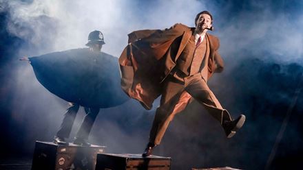 Be enthralled by the stage adaptation of the Hitchcock classic The 39 Steps at Trafalgar Theatre ©Mark Senior. Image courtesy of Amanda Malpass PR. Be enthralled by the stage adaptation of the Hitchcock classic The 39 Steps at Trafalgar Theatre ©Mark Senior. Image courtesy of Amanda Malpass PR.