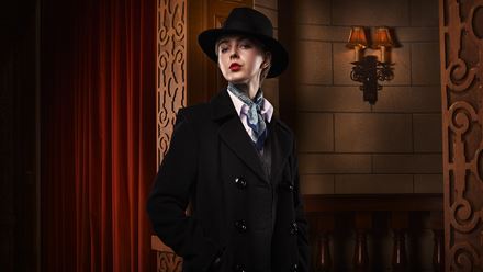 Étudiez les suspects qui se retrouvent sur la scène de The Mousetrap et essayez de résoudre l'affaire avant la fin de la pièce. Avec l'aimable autorisation de Storyhouse PR.