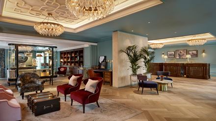 Relax and unwind in luxurious surroundings at 100 Queen's Gate Hotel London, Curio Collecton by Hilton. Image courtesy of Hilton.