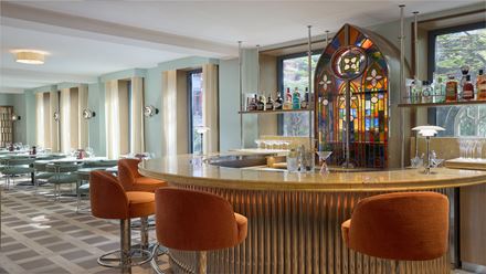 Rycrofte’s Bar at The Derby London City. Image courtesy of Hilton.