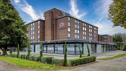 Stay moments from fast links into central London at DoubleTree by Hilton London - Ealing. Image courtesy of Hilton.