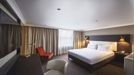 Experience spacious rooms and modern facilities at DoubleTree by Hilton London - Ealing. Image courtesy of Hilton.