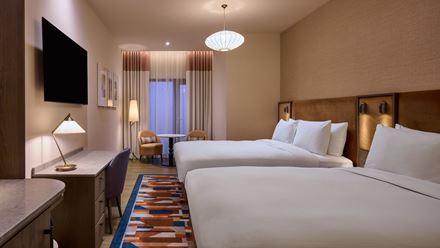Double bed guest room at DoubleTree by Hilton London West End. Image courtesy of Hilton.