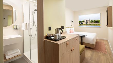 Stay close to the city at Hampton by Hilton London Old Street. Image courtesy of Hilton.