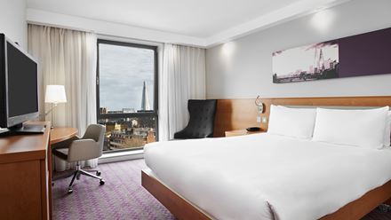 Experience spacious rooms and modern facilities at Hampton by Hilton London Waterloo. Image courtesy of Hilton.